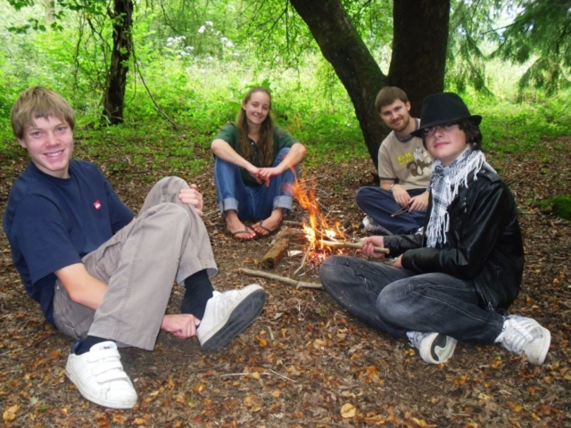 A photo of camp fire time!